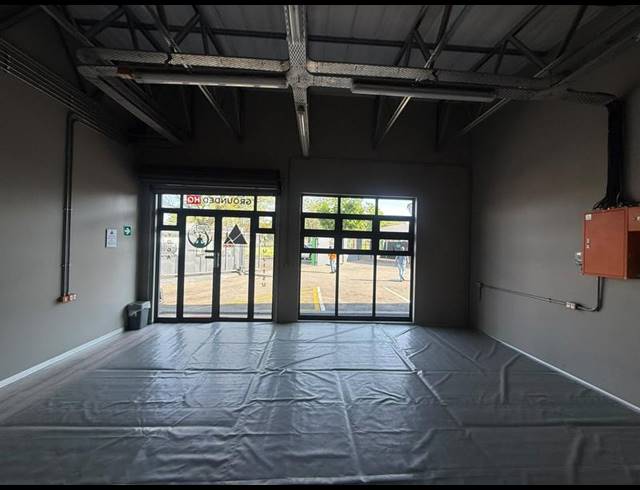 BUSINESS PROPERTY TO RENT IN PARKDENE